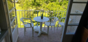 Studio lou paradou residence le provence